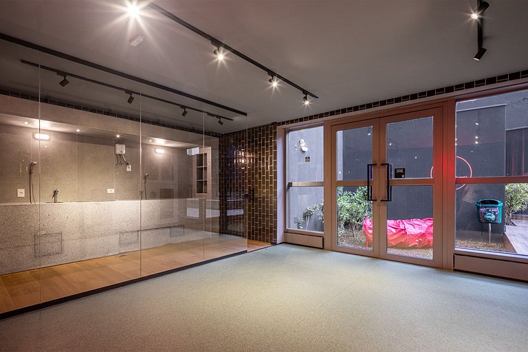 Studio com Ar – 2min do Metrô Paraíso / Rooftop e Piscina