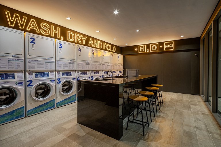 Studio – 2min do Metrô Paraíso / Rooftop e Piscina