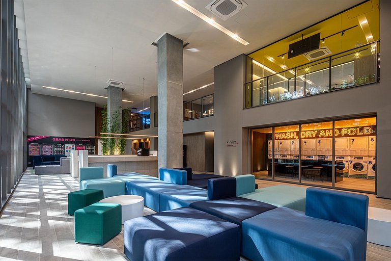 Studio com Ar – 2min do Metrô Paraíso / Rooftop e Piscina